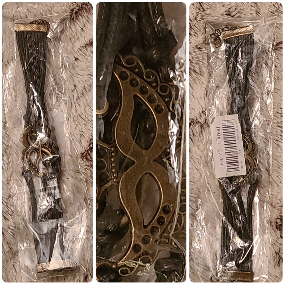 Mardi Gras mask bracelet